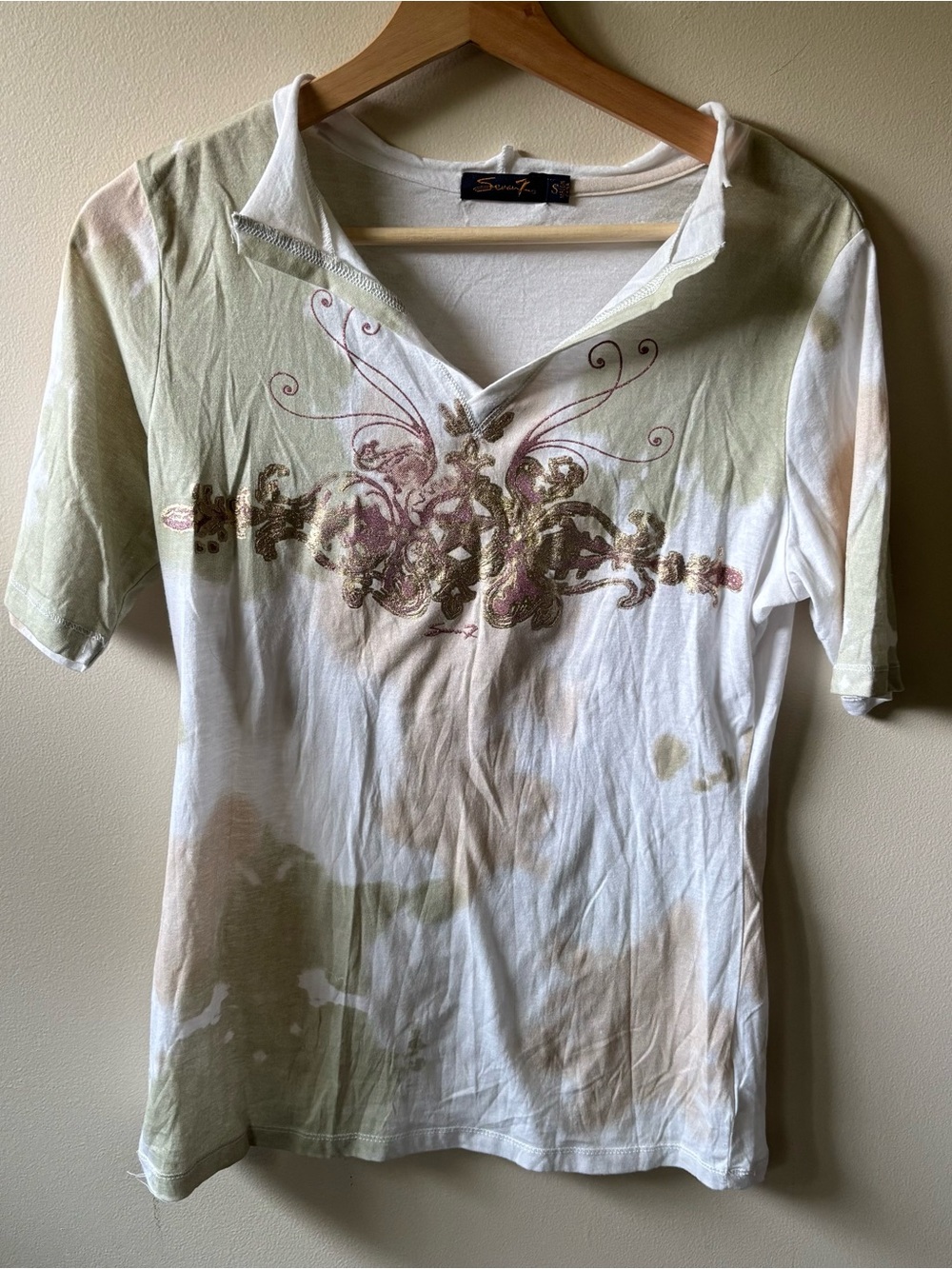 Seven7 Graphic Tee with Gold Detailing